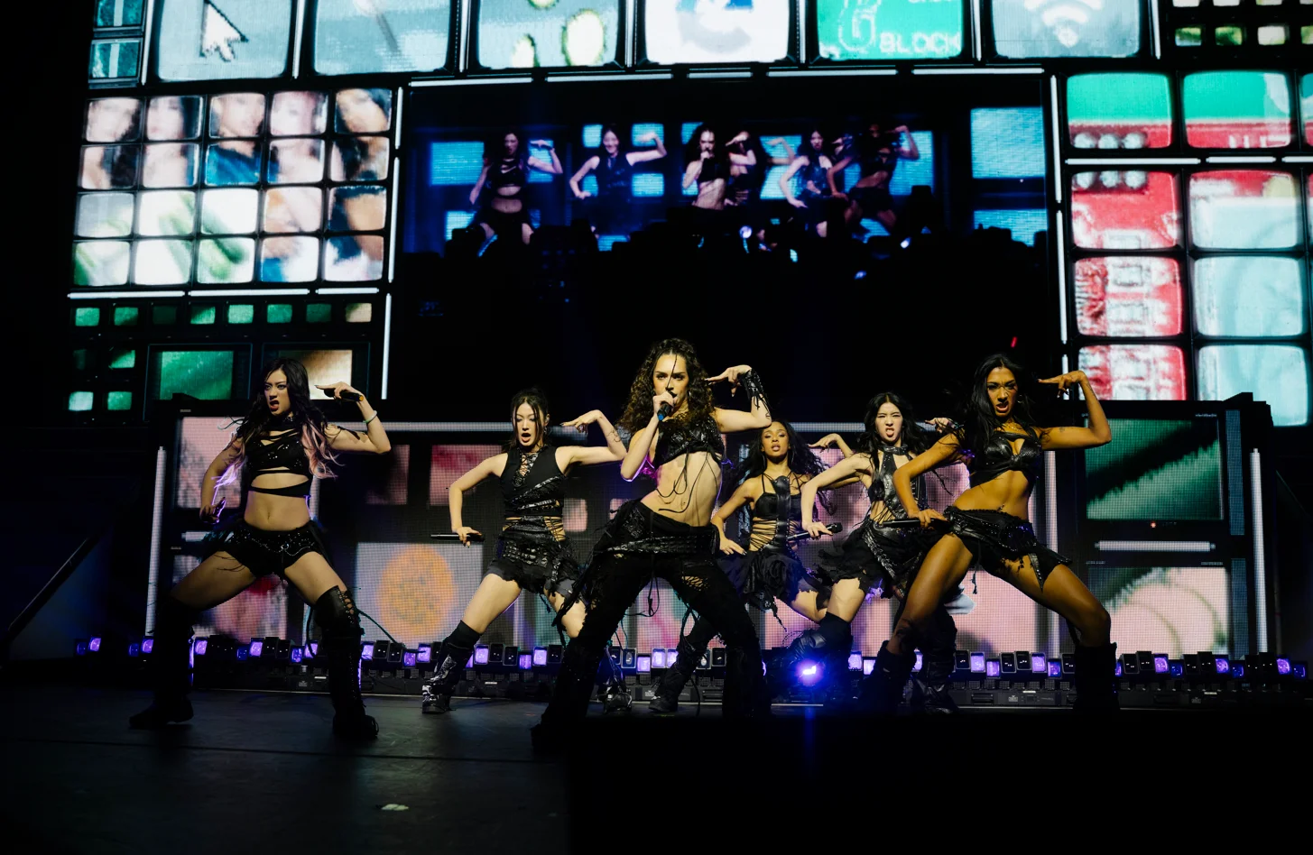 4월 25일 빌보드 차트 내 K-팝 한눈에 보기