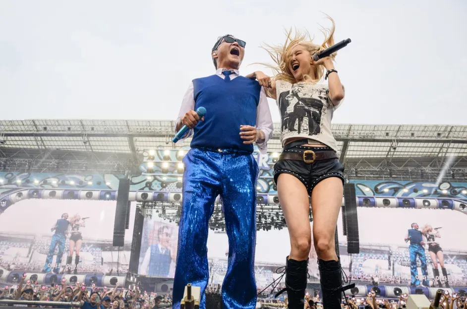 로제, 싸이 ‘흠뻑쇼’서 깜짝 등장… “APT.” 듀엣 무대에 팬들 환호