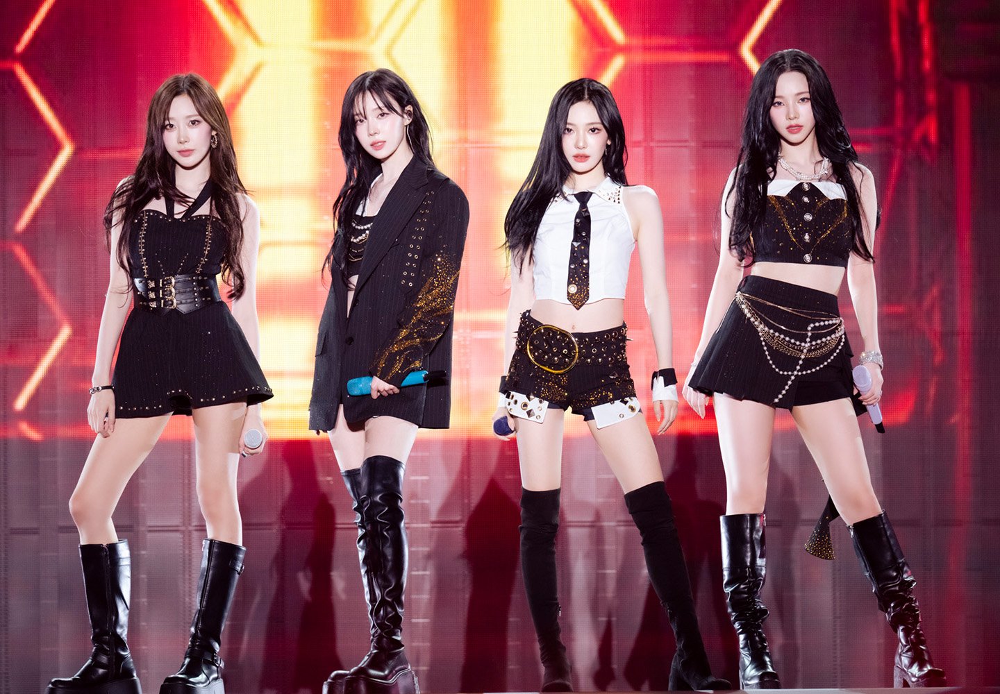 에스파, 컴백 이어 전 세계 25개 도시 월드투어 추진