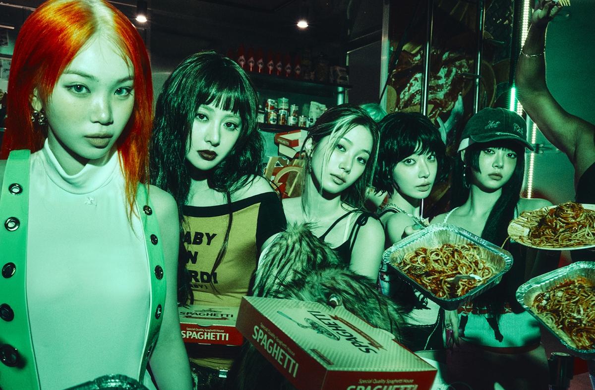 어쩐지 출출해지는 K-팝 뮤직비디오, 그리고 ‘저메추’!